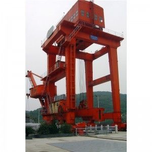 Portal Kapasitas Angkat Besar Gantry Crane Type Gate dengan Hoist 630 KN Kecepatan Rendah