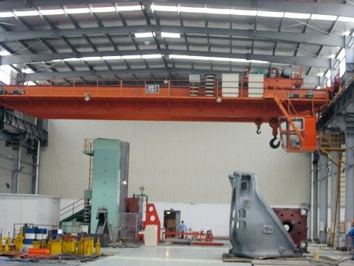 SGS 20 Ton Overhead Crane Dioperasikan Secara Elektrik Overhead Traveling Crane 6-30m